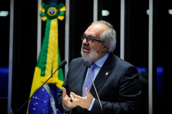 Para Roberto Muniz, os poucos recursos públicos destinados aos investimentos em saneamento serão usados para pagar débitos anteriores de outros setores