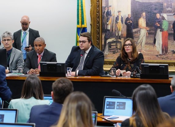 CCJ deve votar admissibilidade da reforma tributária na próxima quarta-feira (22)